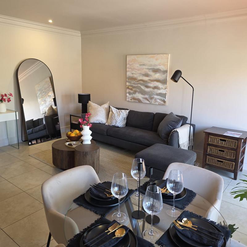 1 Bedroom Property for Sale in Sea Point Western Cape